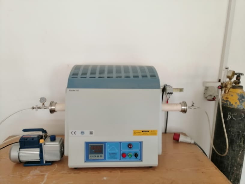 Heat treatment furnace tube.